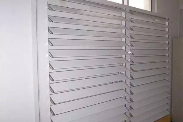 夏天降溫不靠空調(diào)？門窗隔熱妙不可言！