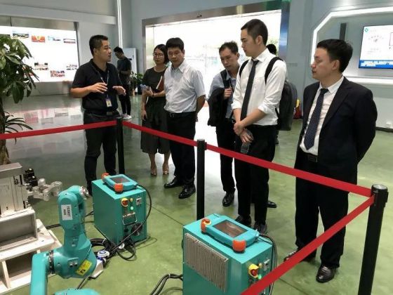 攜手打造中國智能制造示范企業,王力與富士康簽約戰略合作協議 攜手打造中國智能制造示范企業,王力與富士康簽約戰略合作協議