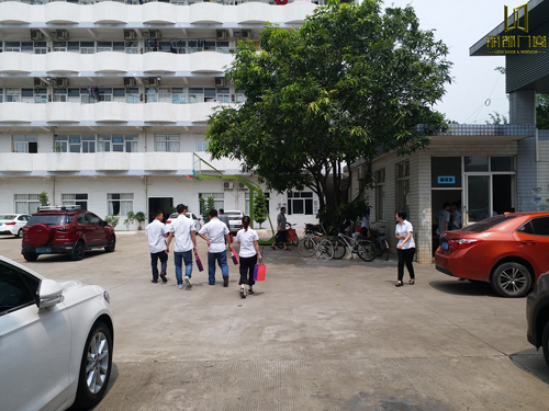 中秋快樂(lè)!麗都門窗中秋月餅發(fā)放及放假通知