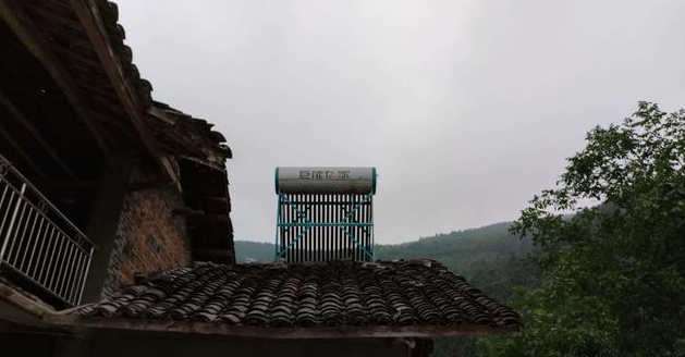 農(nóng)村到底該裝哪種熱水器省錢(qián)？燃?xì)鉄崴鱫r太陽(yáng)能熱水器