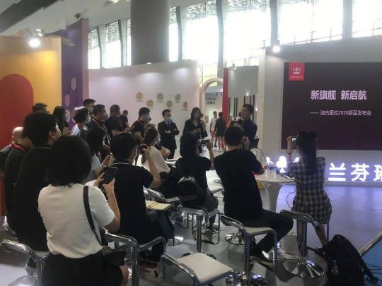 芬琳漆建博會(huì)上推出16款新產(chǎn)品，高端漆刷新環(huán)保新高度