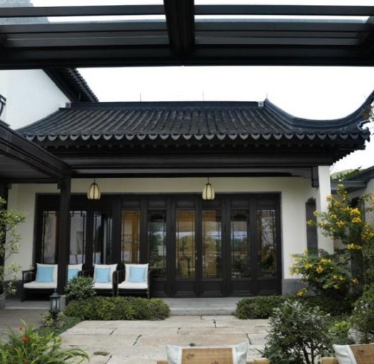 保證生活品質(zhì)，如何選擇自己滿意的復(fù)古鋁合金門窗